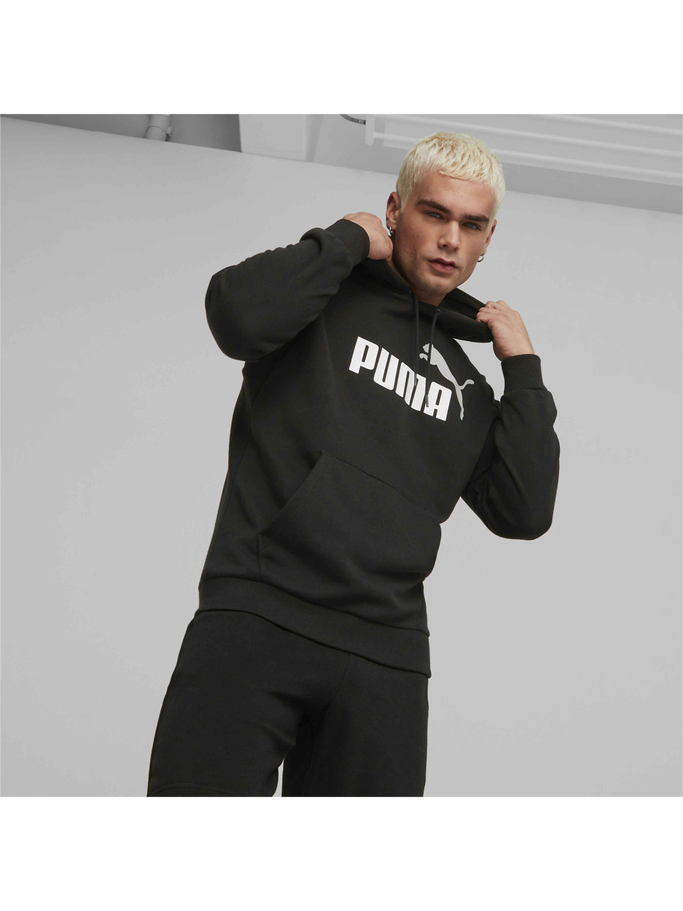 Худи PUMA Ess+ 2 Col Big Logo Hoodie модель 586765 Худи PUMA Ess+ 2 Col Big Logo Hoodie модель 586765 Фото