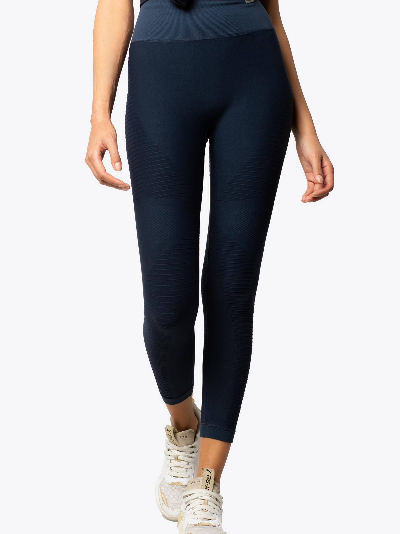 AVECS модель 30364-23-AV Фото