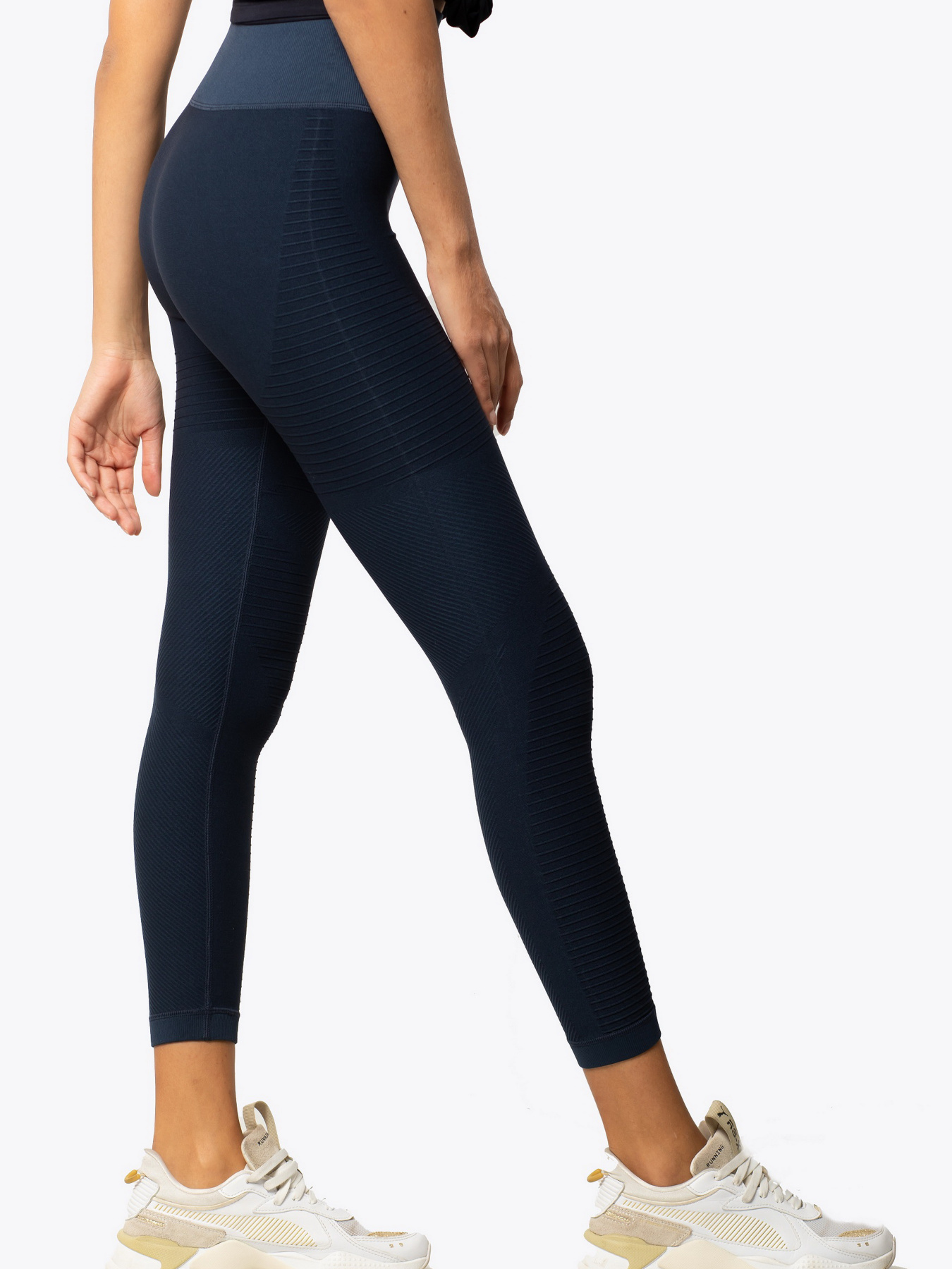 AVECS модель 30364-23-AV Фото