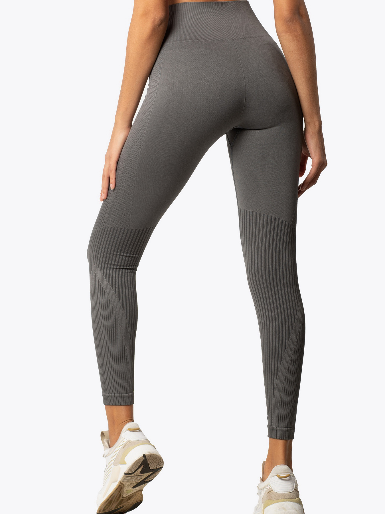 AVECS модель 30366-17-AV Фото