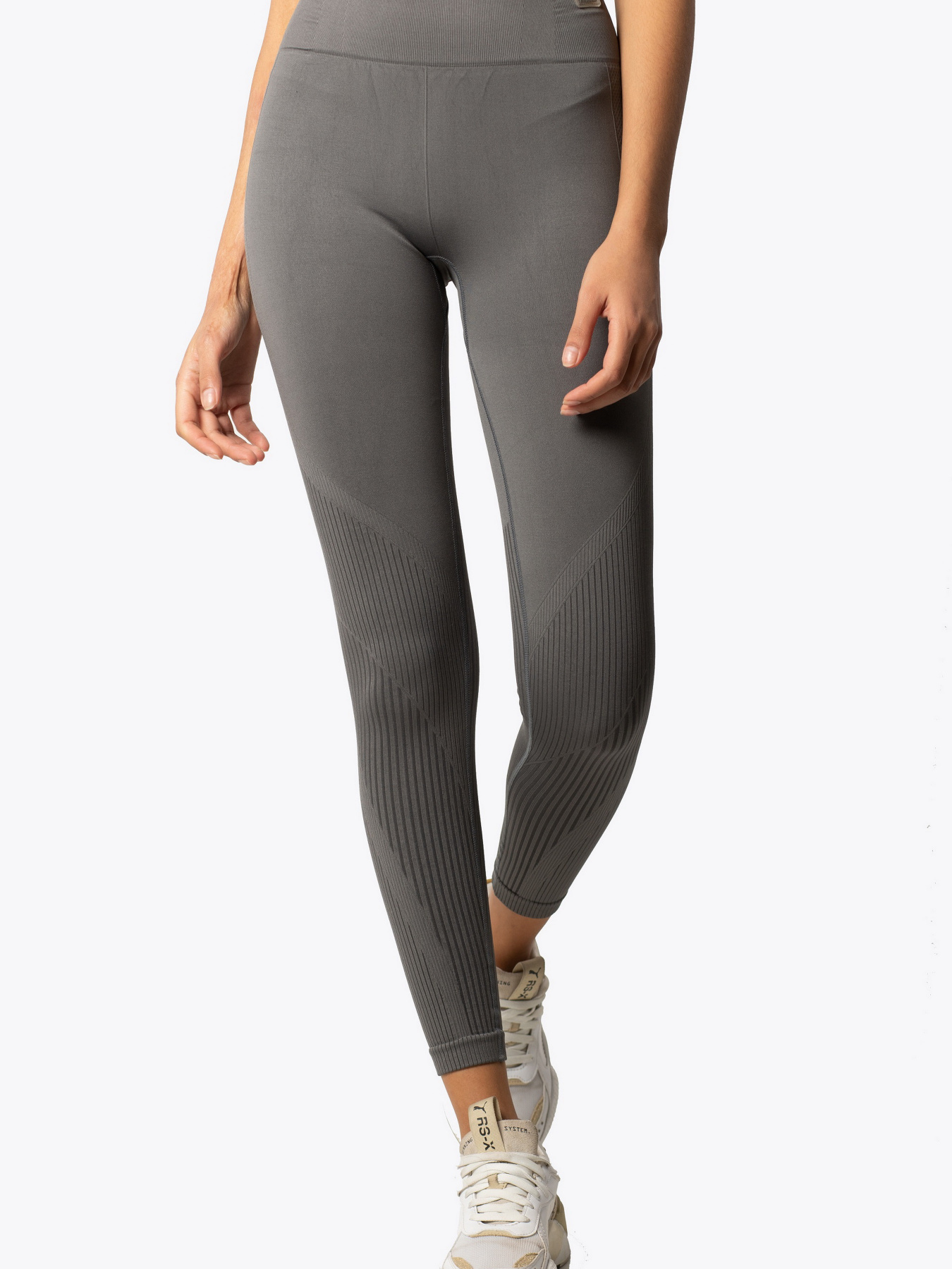 AVECS модель 30366-17-AV Фото