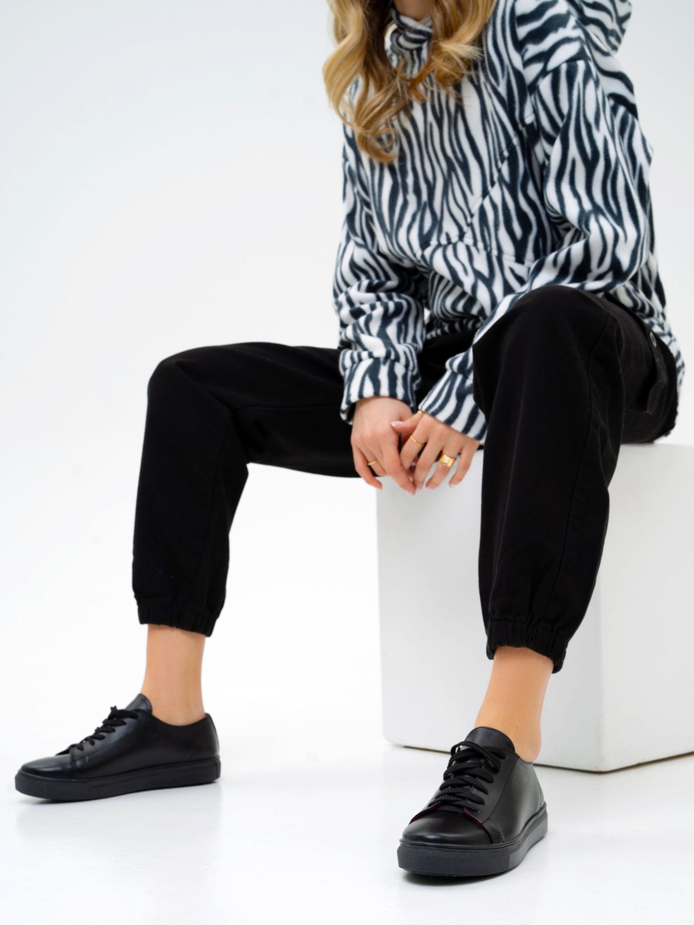 Кеды низкие ISSA Plus модель OB2-169_black Кеды низкие ISSA Plus модель OB2-169_black Фото