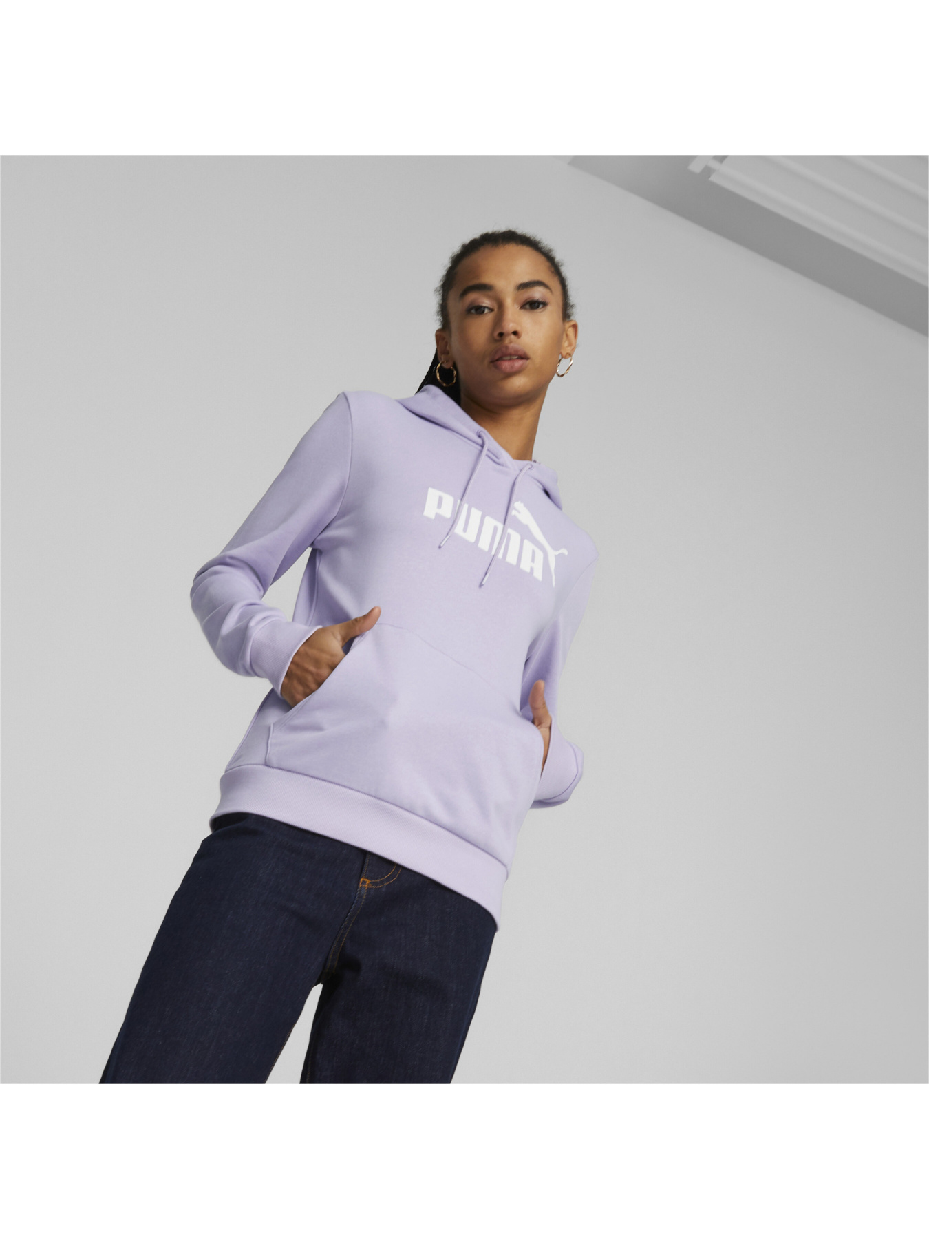 Худи и свитшоты PUMA Ess Logo Hoodie модель 586797 Худи и свитшоты PUMA Ess Logo Hoodie модель 586797 Фото
