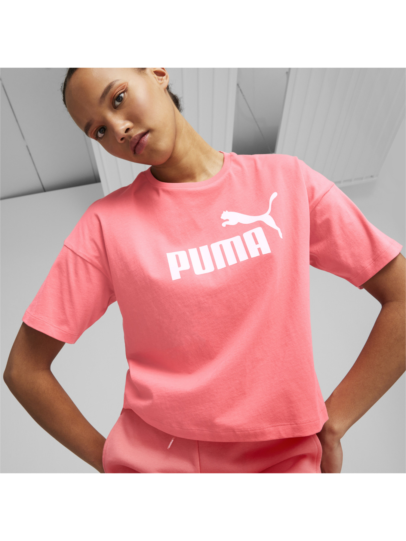 Футболка PUMA Ess Cropped Logo Tee модель 586866 Фото