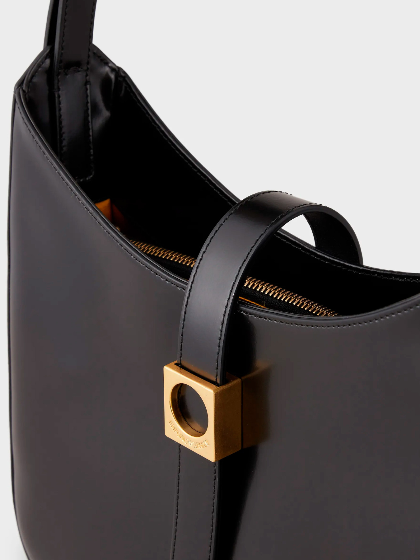 Сумки Emporio Armani модель Y3E206-Y498O-81386 Фото