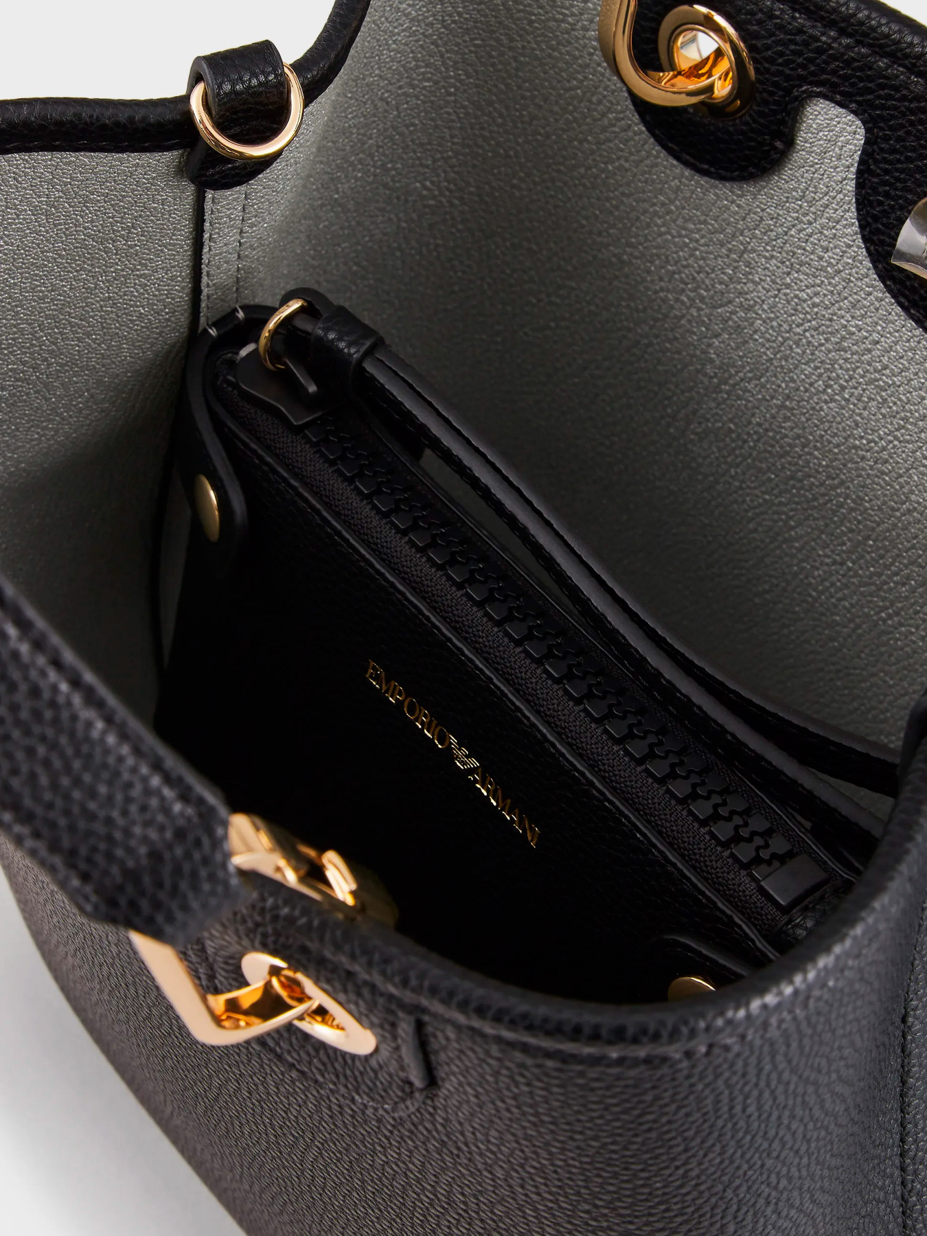 Сумки Emporio Armani модель Y3D255-YFO5B-85218 Фото