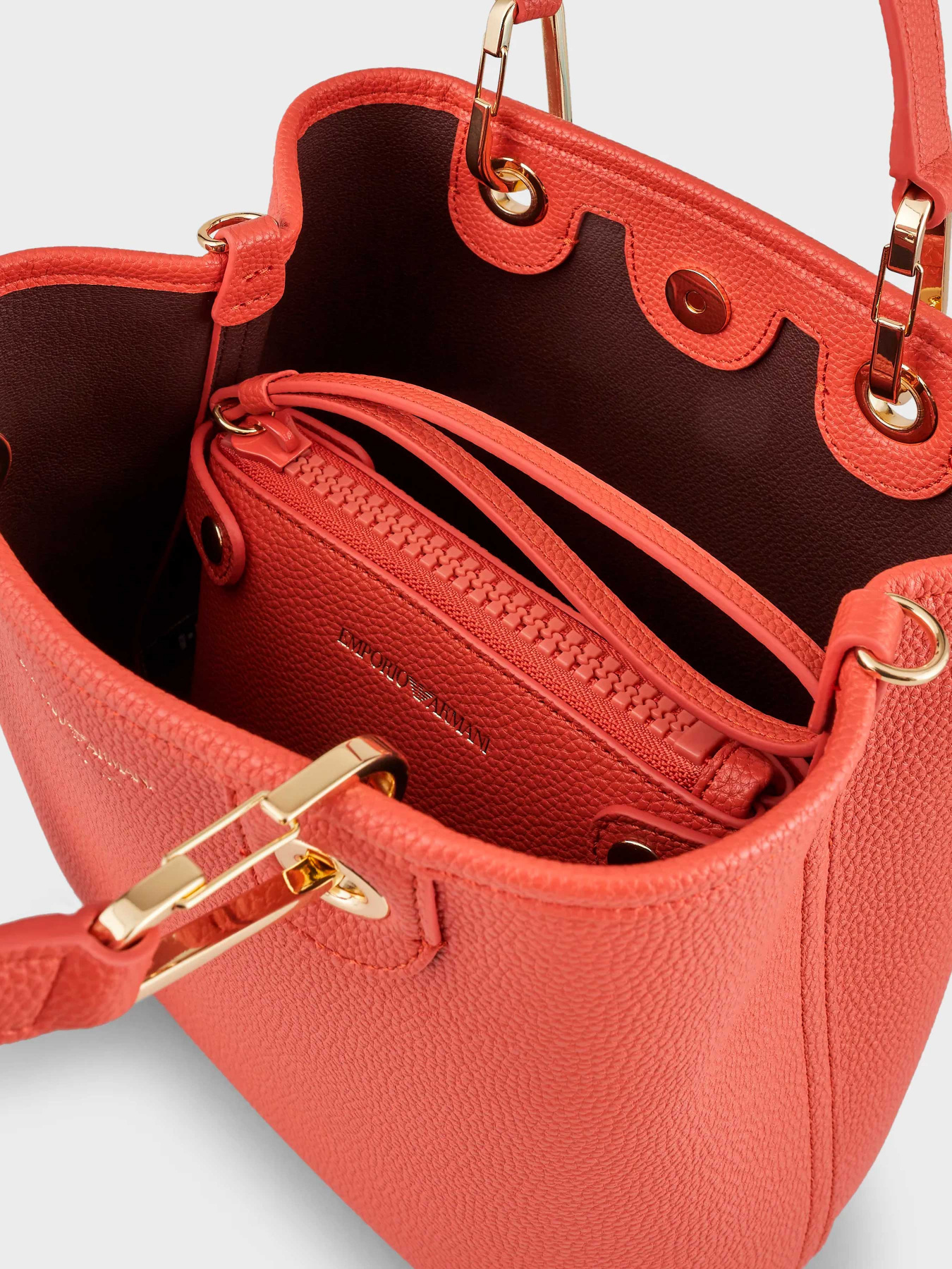 Сумки Emporio Armani модель Y3D255-YFO5B-89612 Фото