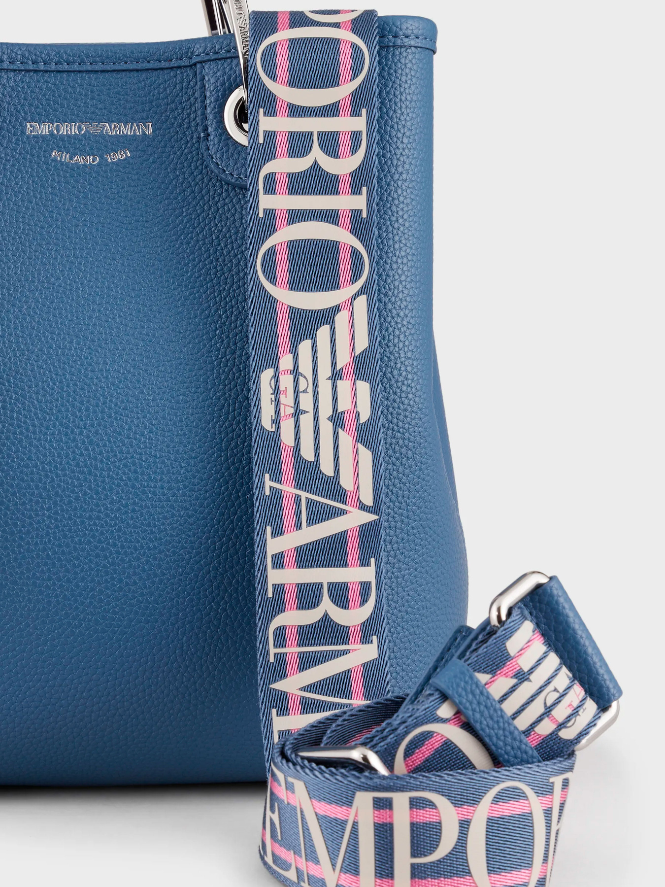 Сумки Emporio Armani модель Y3D255-YFO5E-89587 Фото