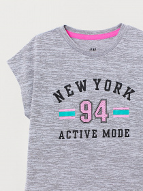 Спортивна футболка H&M модель 58731 Спортивна футболка H&M модель 58731 Фото