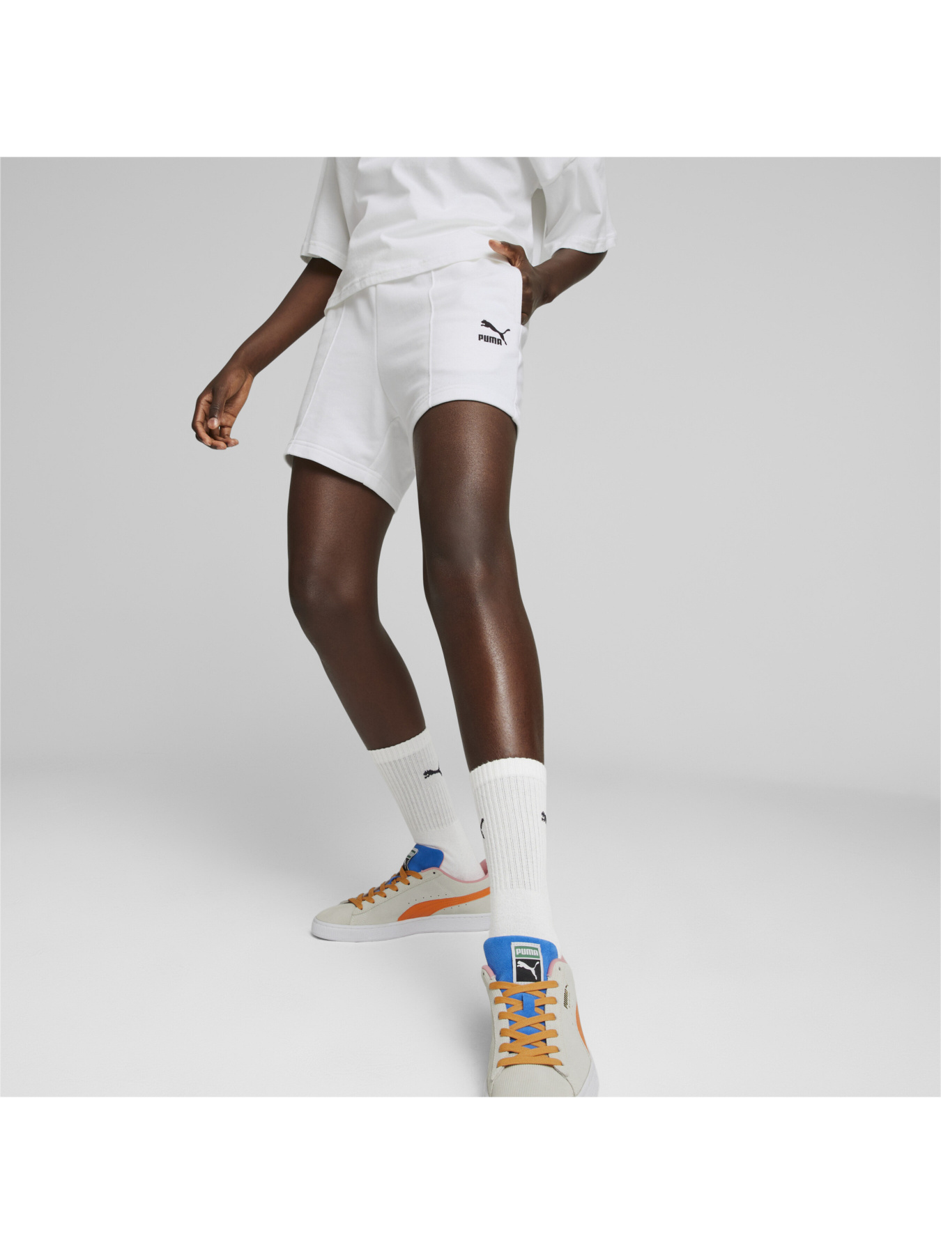 Шорты спортивные PUMA Classics Pintuck Shorts модель 538077 Фото