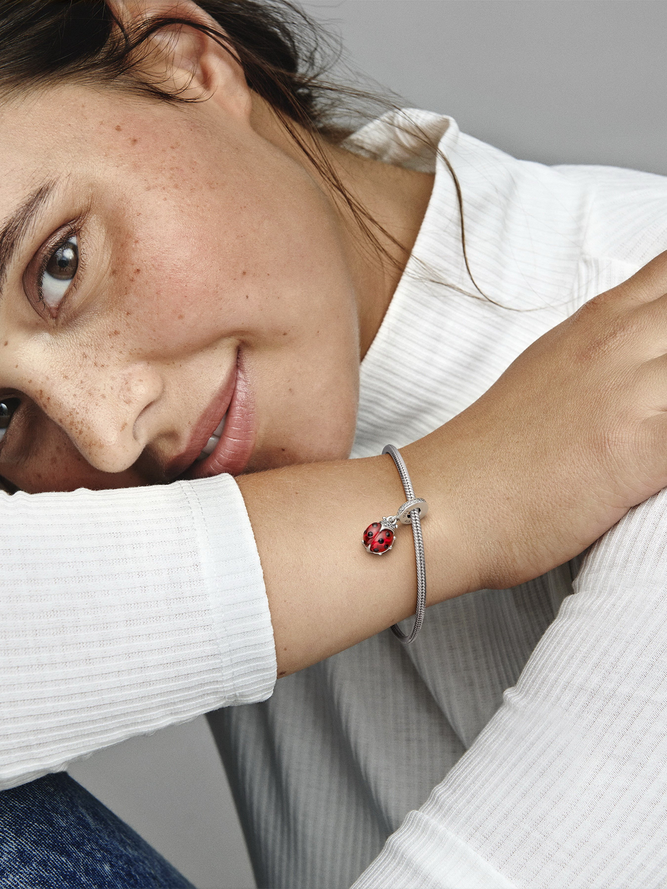 Класичні PANDORA модель 792571C01 Фото