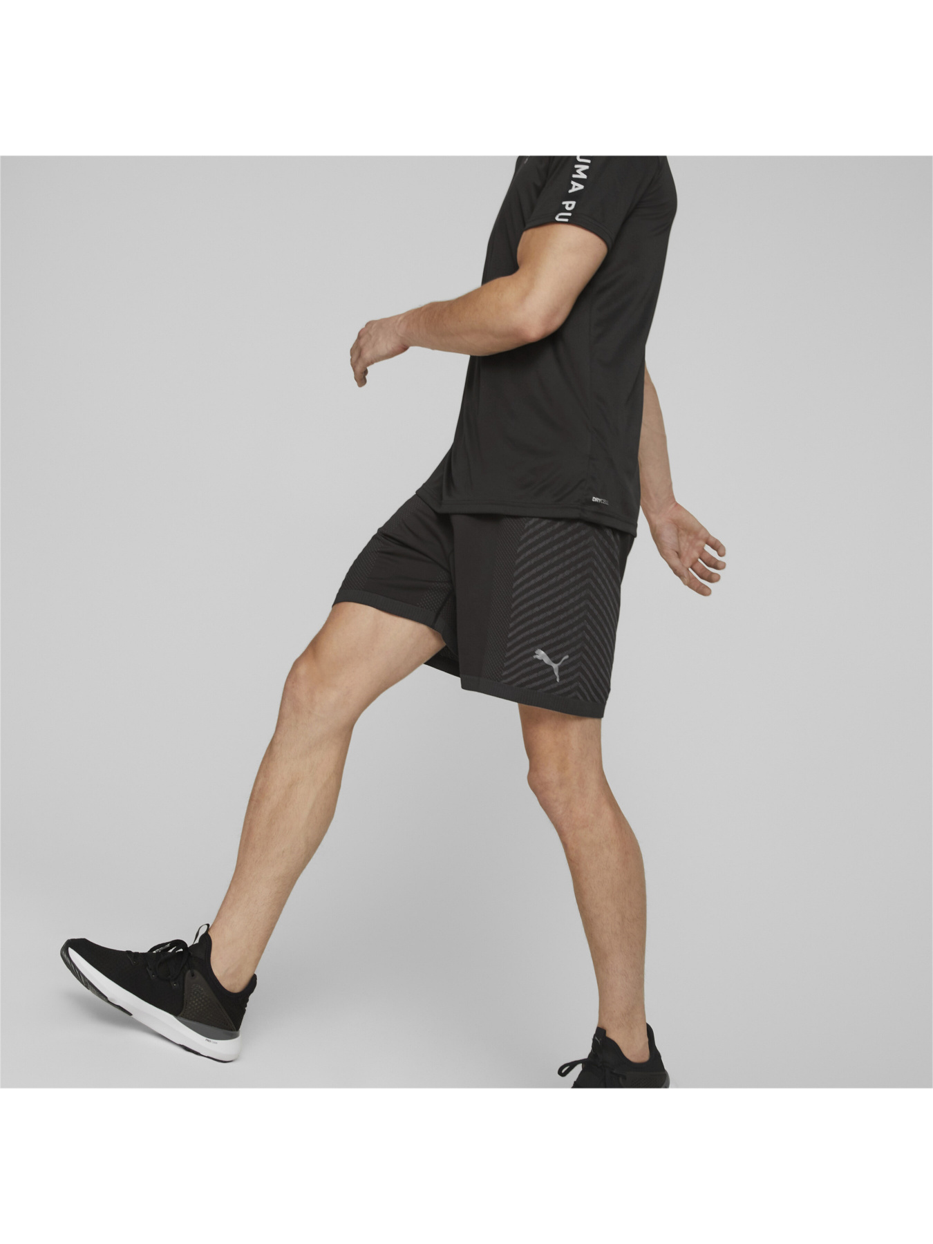 Спортивні шорти PUMA Formknit Seamless 7" Short модель 523509 Спортивні шорти PUMA Formknit Seamless 7" Short модель 523509 Фото