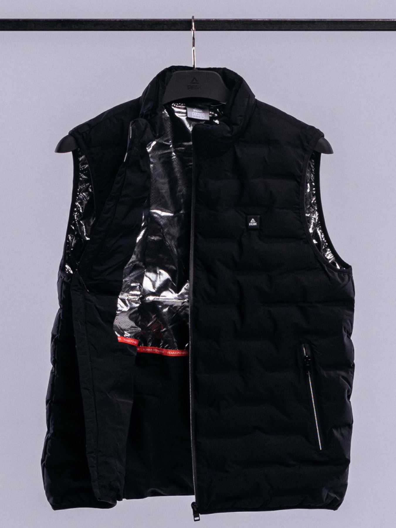 Утепленный жилет Peak модель FW494041-BLA Утепленный жилет Peak модель FW494041-BLA Фото