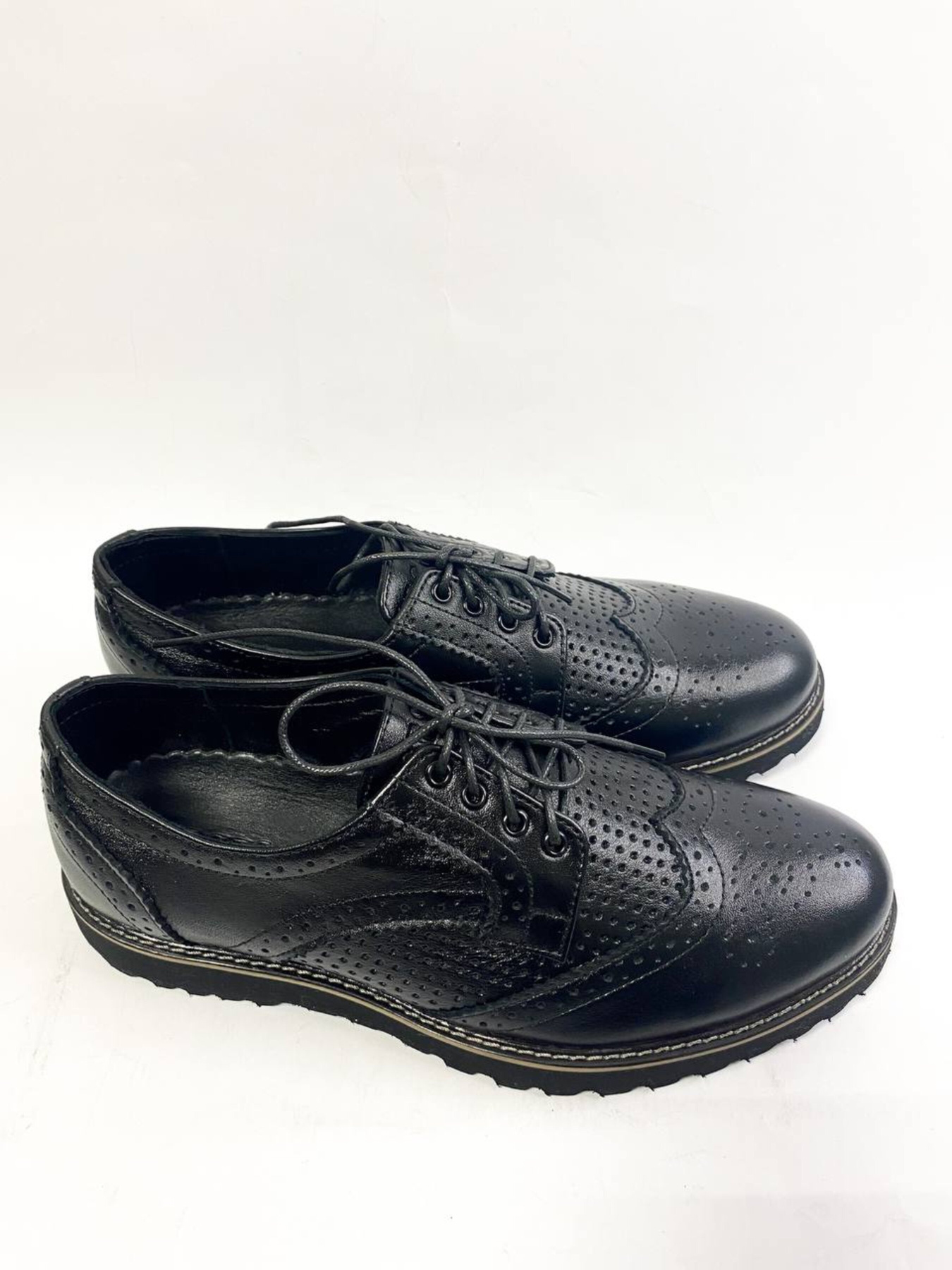 Броги Legessy модель ONYX_BLACK_PERF Фото