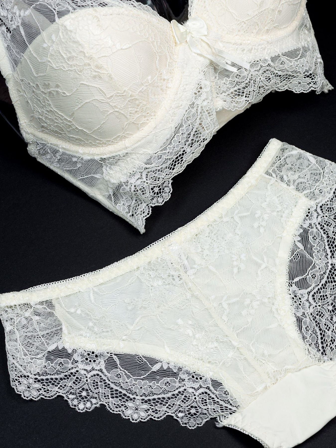 Комплект белья ISSA Plus модель BL2-418_milk Фото