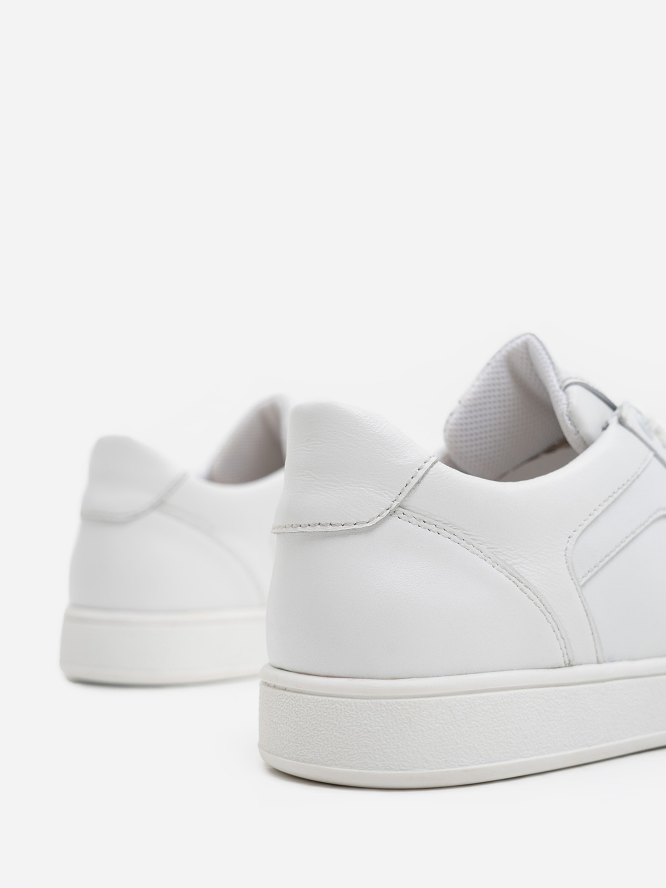 Кросівки повсякденні ISSA Plus модель OB2-196_white Фото