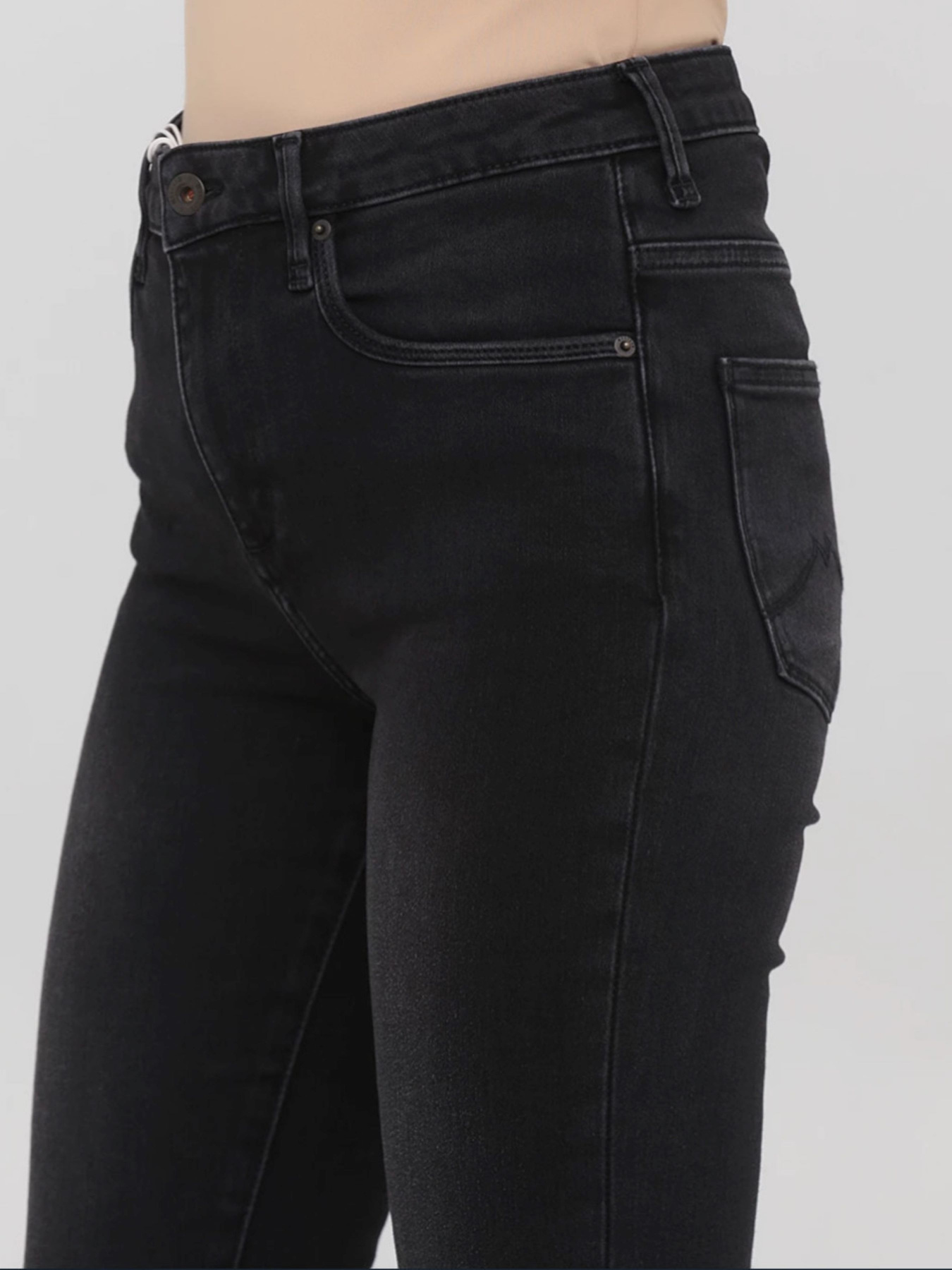 Зауженные джинсы Mustang Jeans модель 1012080 Фото