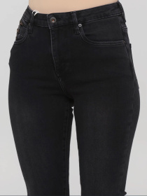 Завужені джинси Mustang Jeans модель 1012080 Завужені джинси Mustang Jeans модель 1012080 Фото