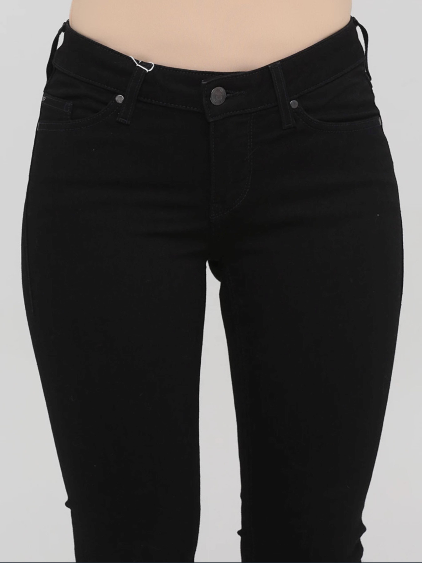 Завужені джинси Mustang Jeans Rebecca модель 1007653 Завужені джинси Mustang Jeans Rebecca модель 1007653 Фото