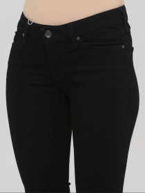 Завужені джинси Mustang Jeans Rebecca модель 1007653 Завужені джинси Mustang Jeans Rebecca модель 1007653 Фото