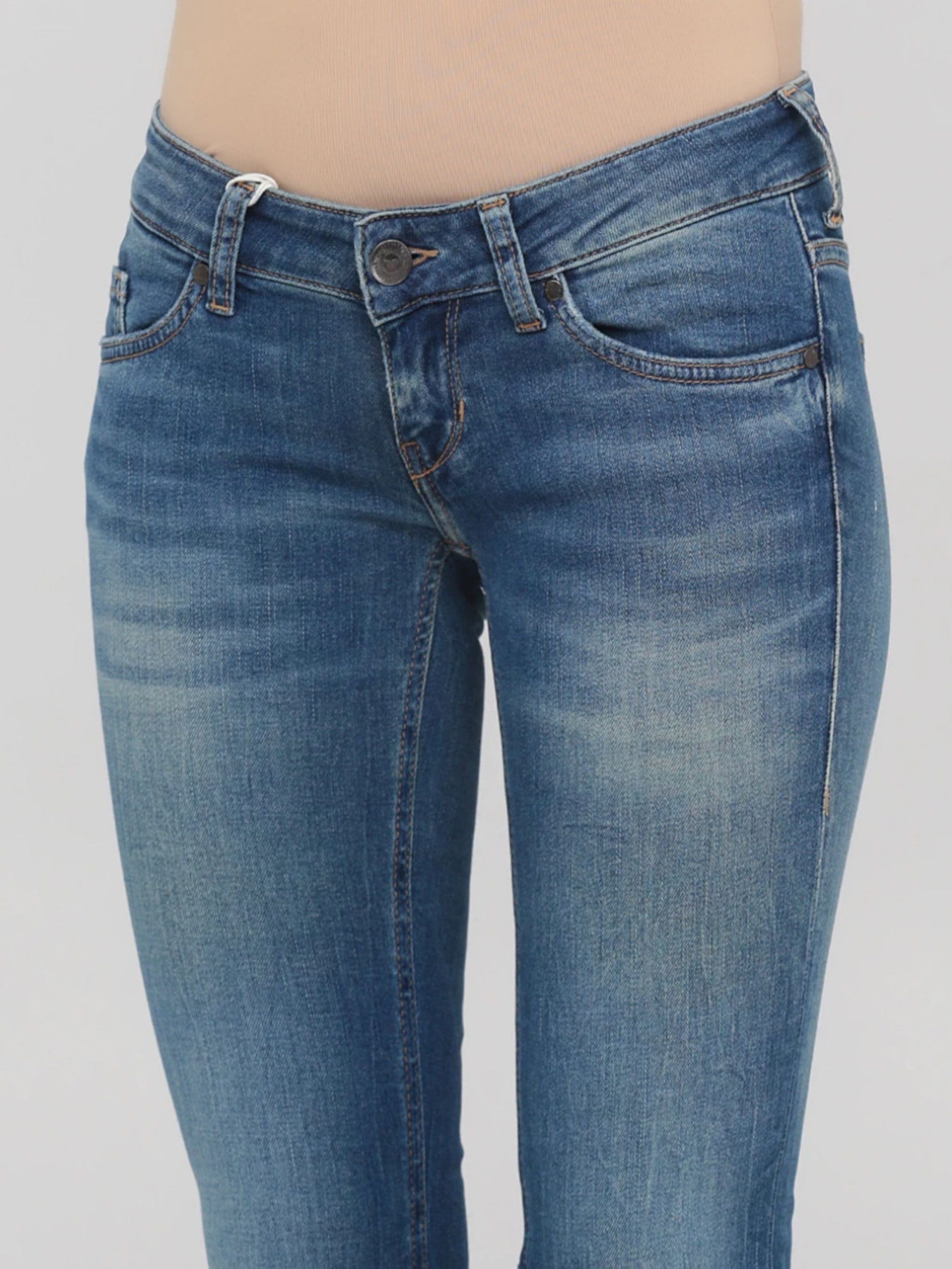 Зауженные джинсы Mustang Jeans модель 1006277 Фото