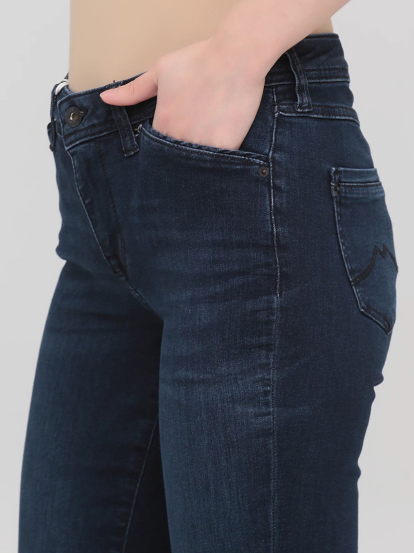 Завужені джинси Mustang Jeans модель 1012270 Завужені джинси Mustang Jeans модель 1012270 Фото