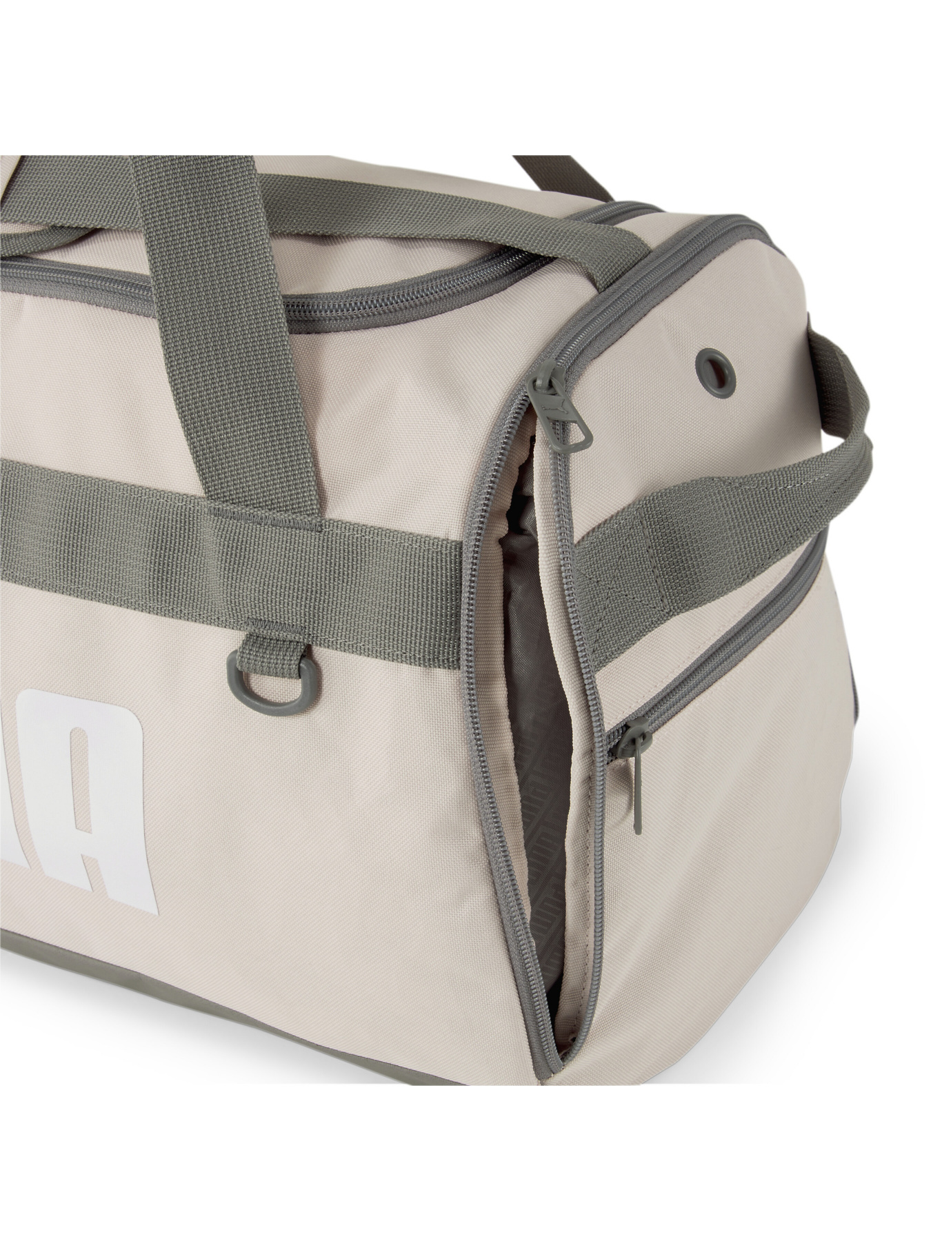 Дорожная сумка PUMA Challenger Duffel Bag S модель 076620 Дорожная сумка PUMA Challenger Duffel Bag S модель 076620 Фото