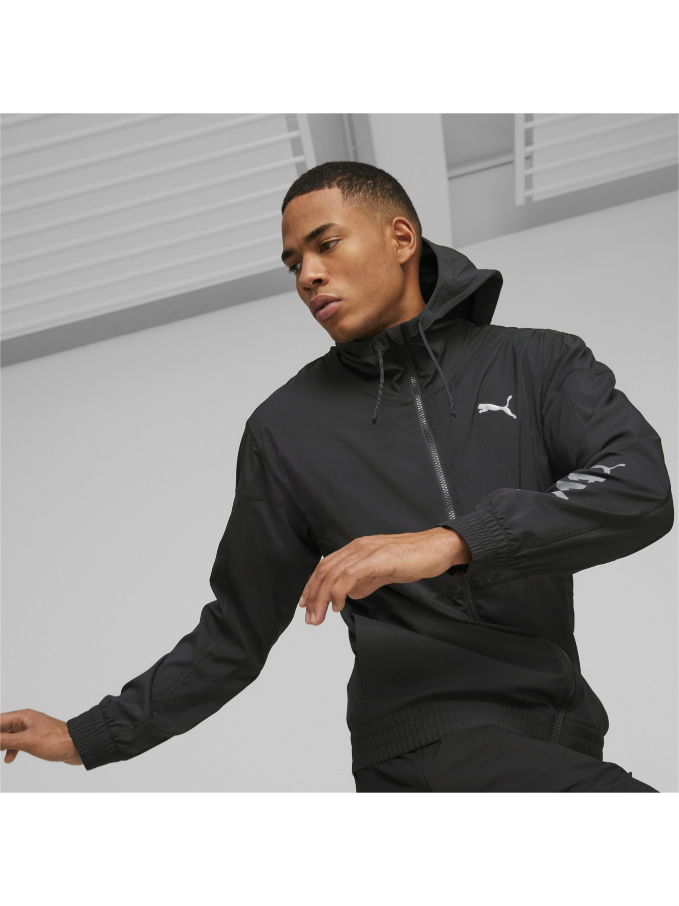 Ветровка PUMA модель 522128 Ветровка PUMA модель 522128 Фото