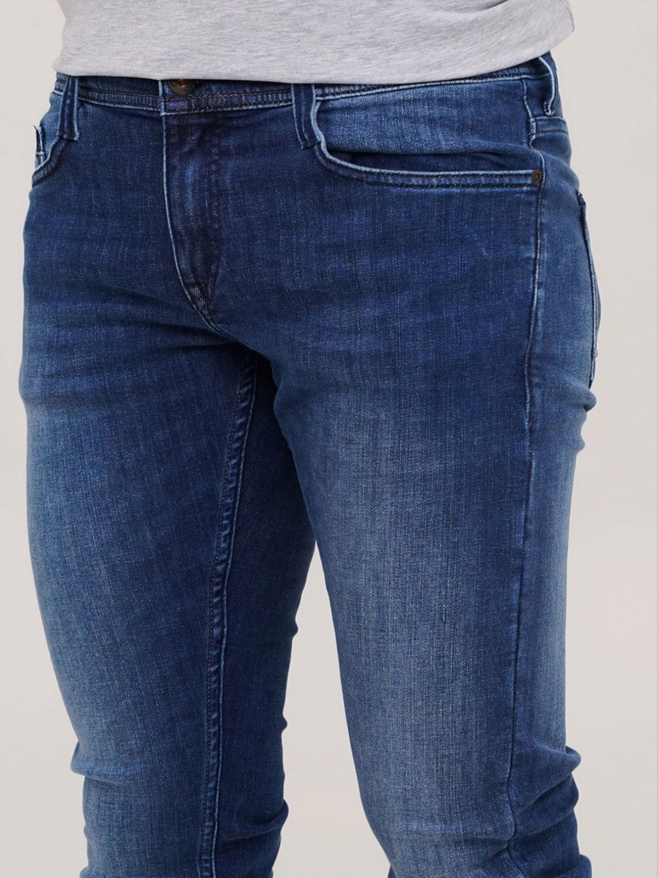 Зауженные джинсы Mustang Jeans модель 4011974 Фото