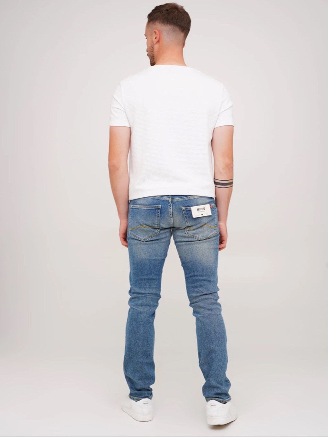 Завужені джинси Mustang Jeans модель 4006659 Завужені джинси Mustang Jeans модель 4006659 Фото