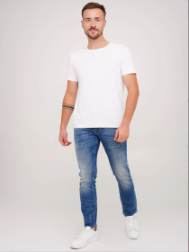 Завужені джинси Mustang Jeans модель 4009707 Завужені джинси Mustang Jeans модель 4009707 Фото