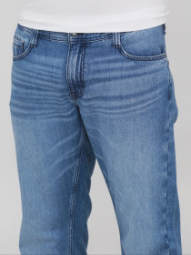 Прямые джинсы Mustang Jeans модель 1011177 Фото