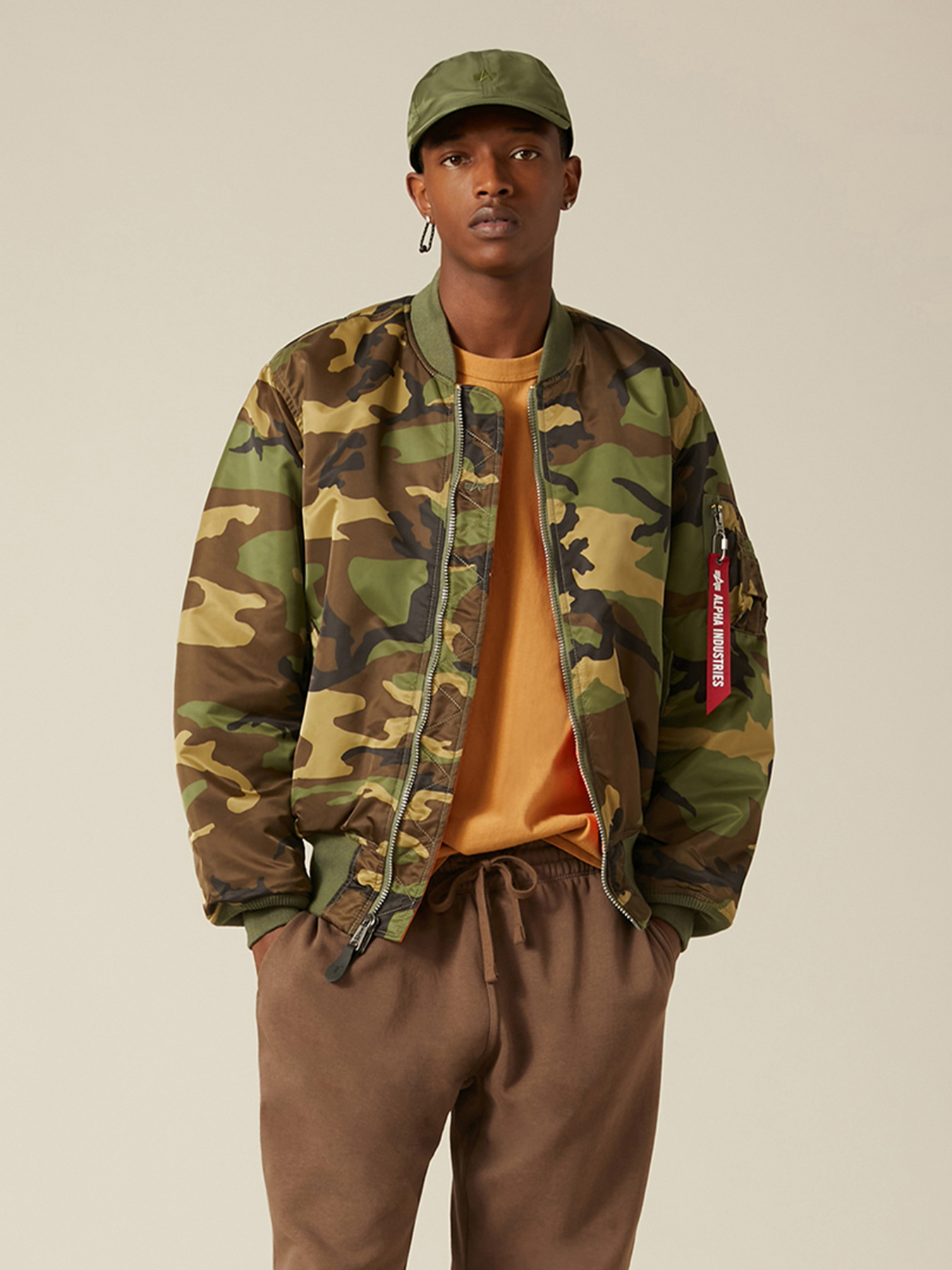 Куртки и дубленки Alpha Industries модель MJM21000C1_961 Фото