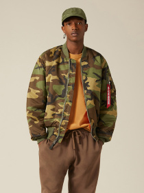 Куртки и дубленки Alpha Industries модель MJM21000C1_961 Фото