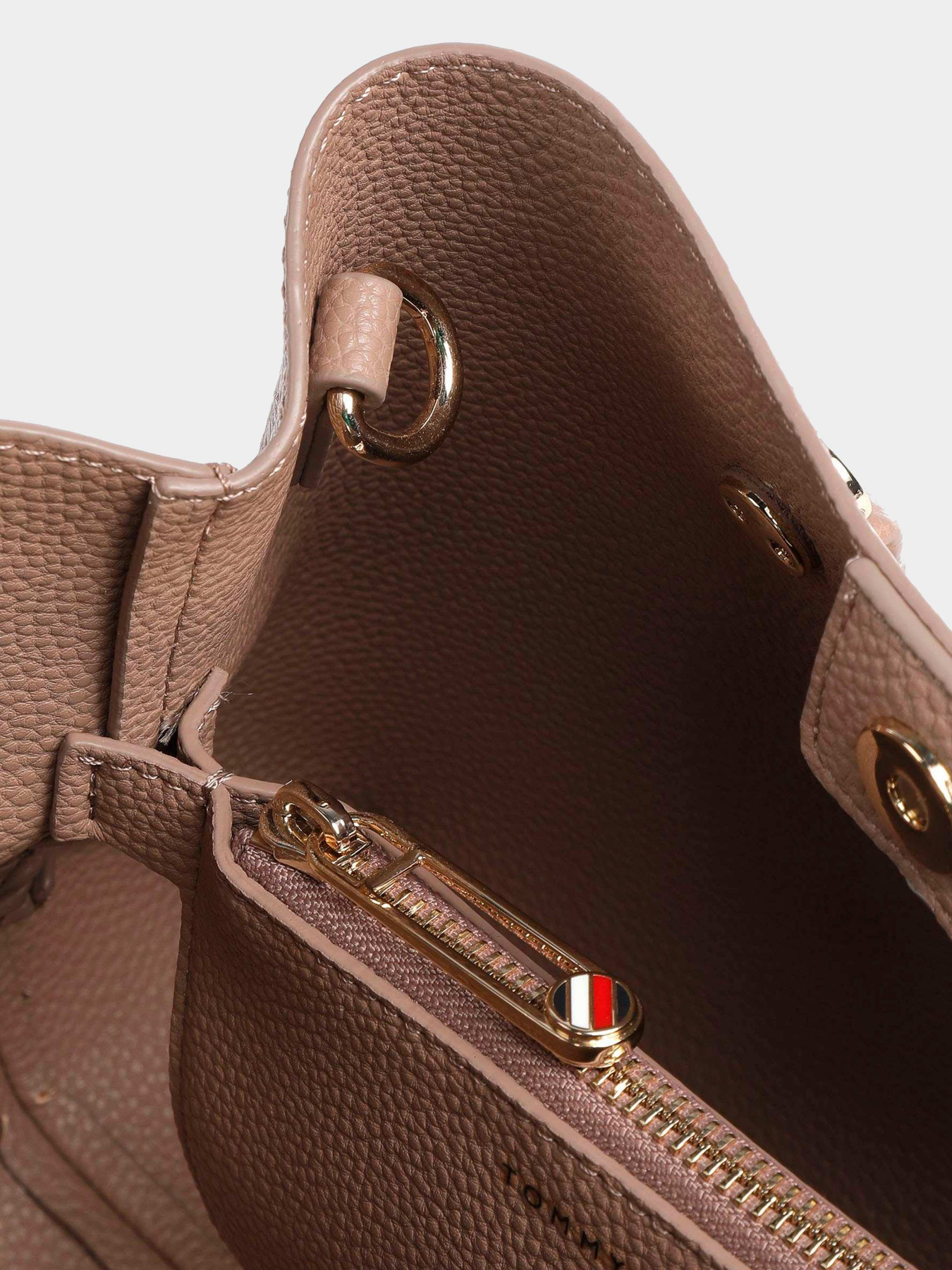 Сумки Tommy Hilfiger модель AW0AW14214-GUP Фото