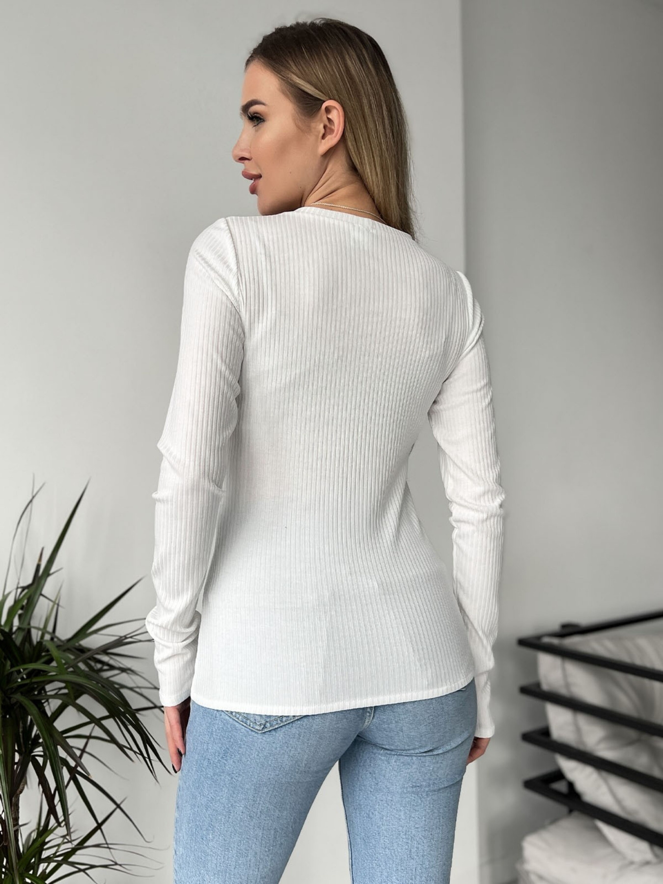 Свитер ISSA Plus модель 13722_milky Фото