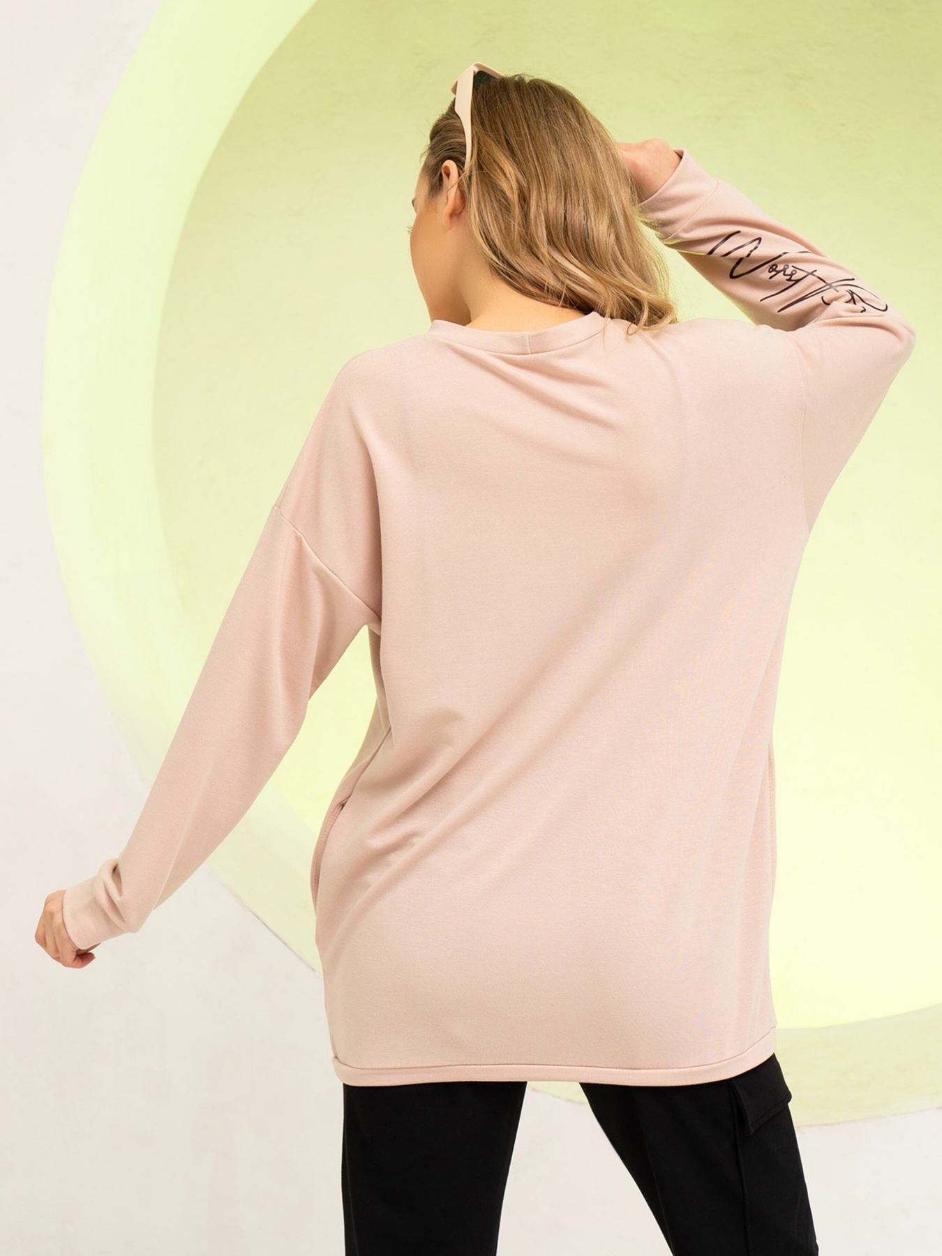 Свитшот ISSA Plus модель 13732_beige Фото