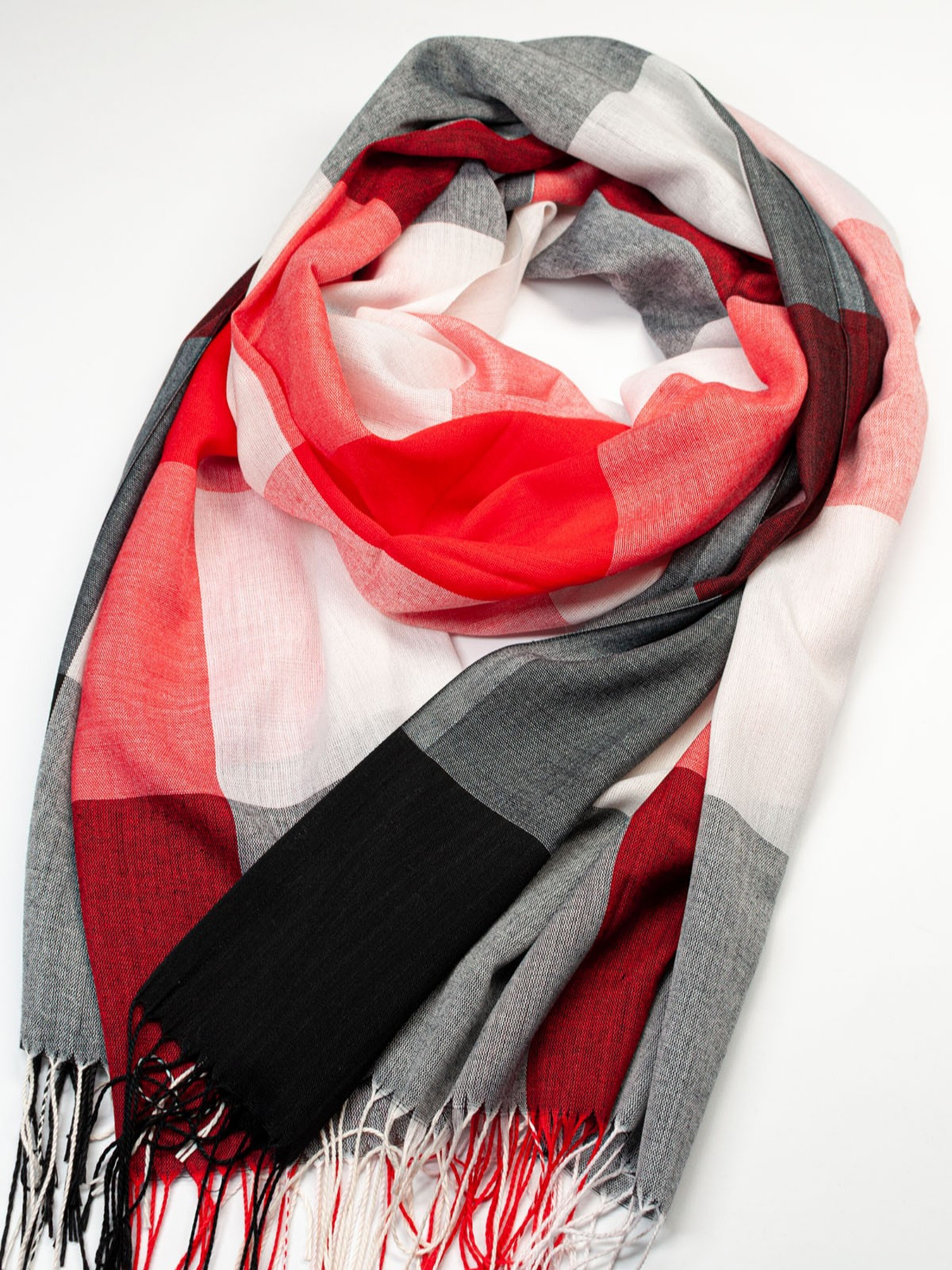 Шарф ISSA Plus модель SH-33_blackred Фото