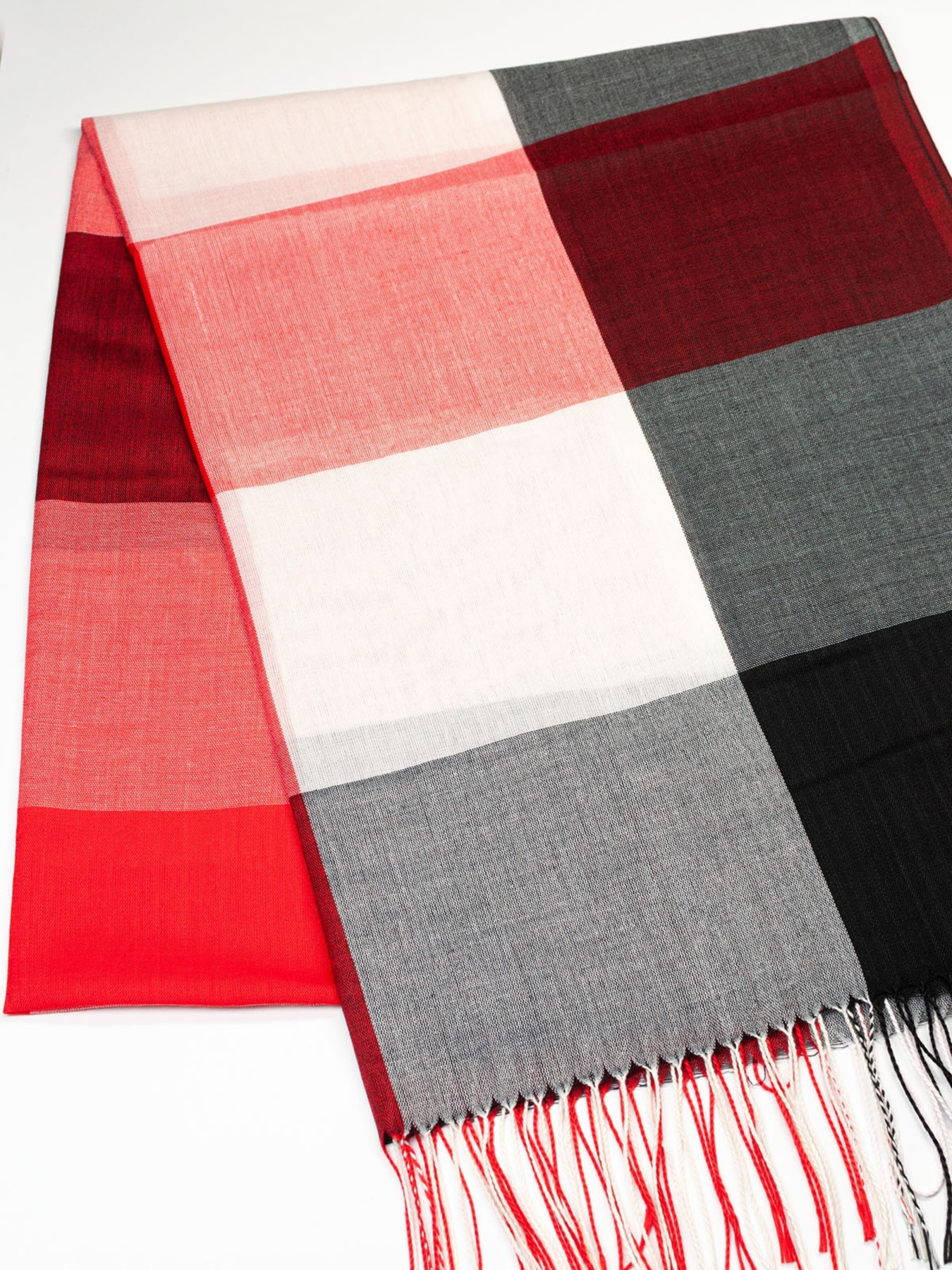 Шарф ISSA Plus модель SH-33_blackred Фото