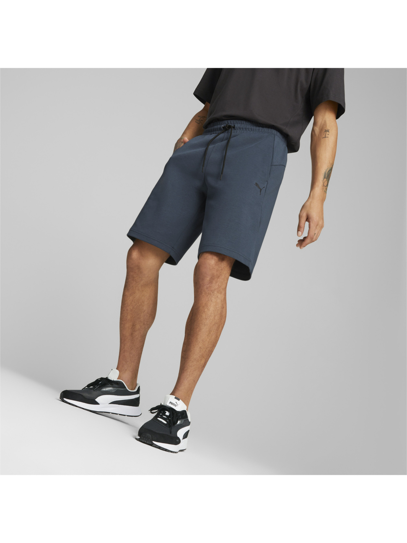 Шорты спортивные PUMA модель 673319 Шорты спортивные PUMA модель 673319 Фото