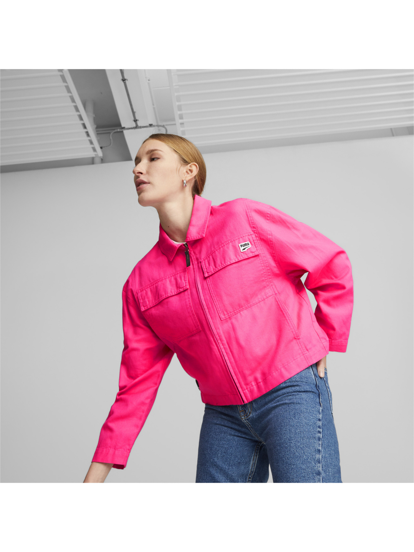 Демісезонна куртка PUMA Downtown Jacket модель 538373 Фото