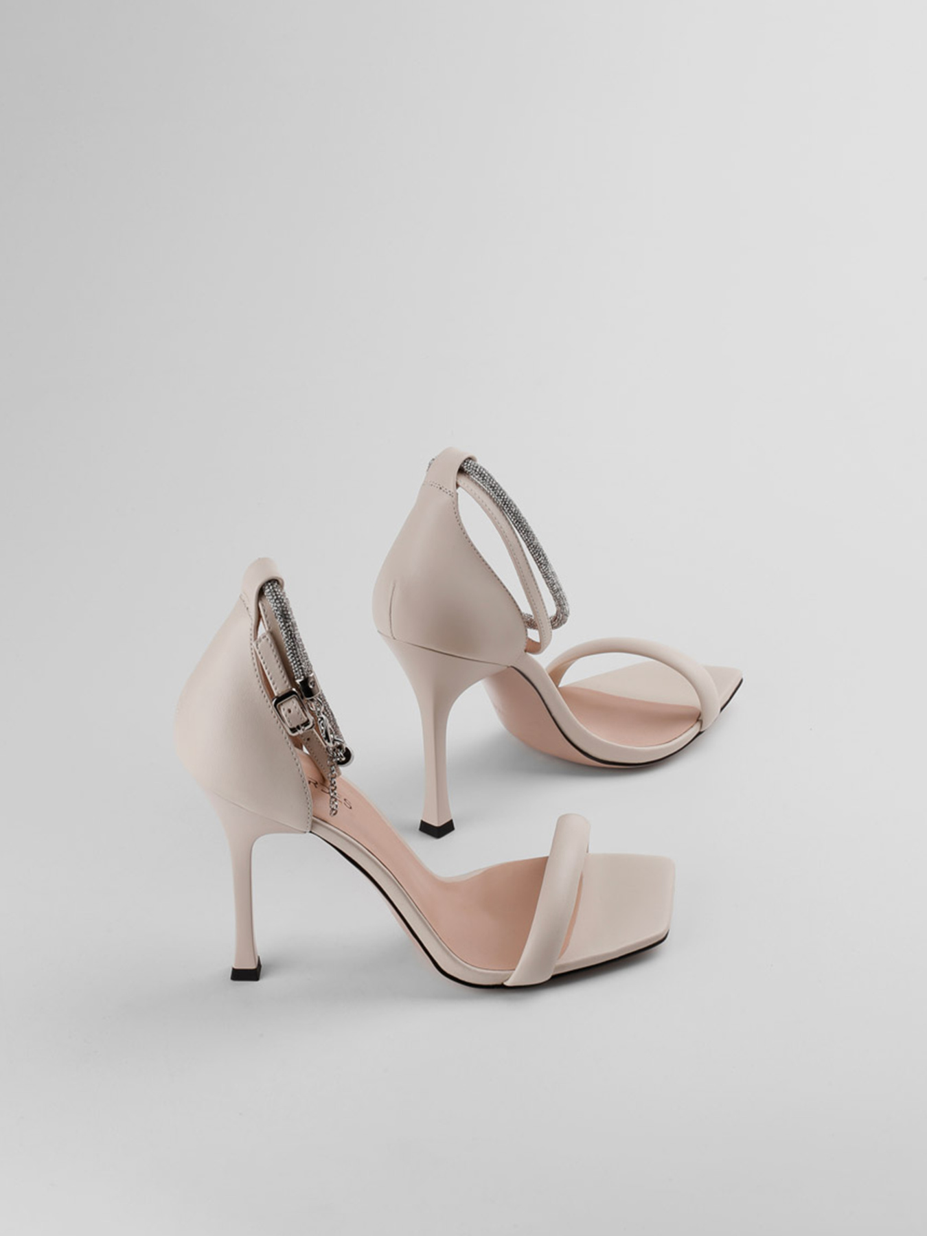 Босоножки LeBERDES модель 00000015588 Фото