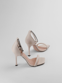 Босоножки LeBERDES модель 00000015588 Фото