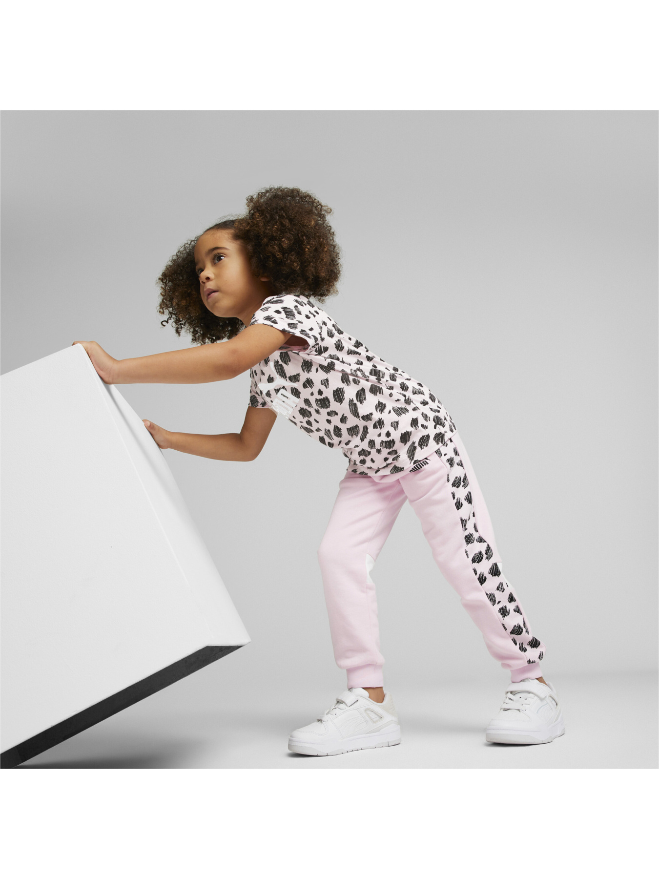 Штаны спортивные PUMA модель 673349 Штаны спортивные PUMA модель 673349 Фото