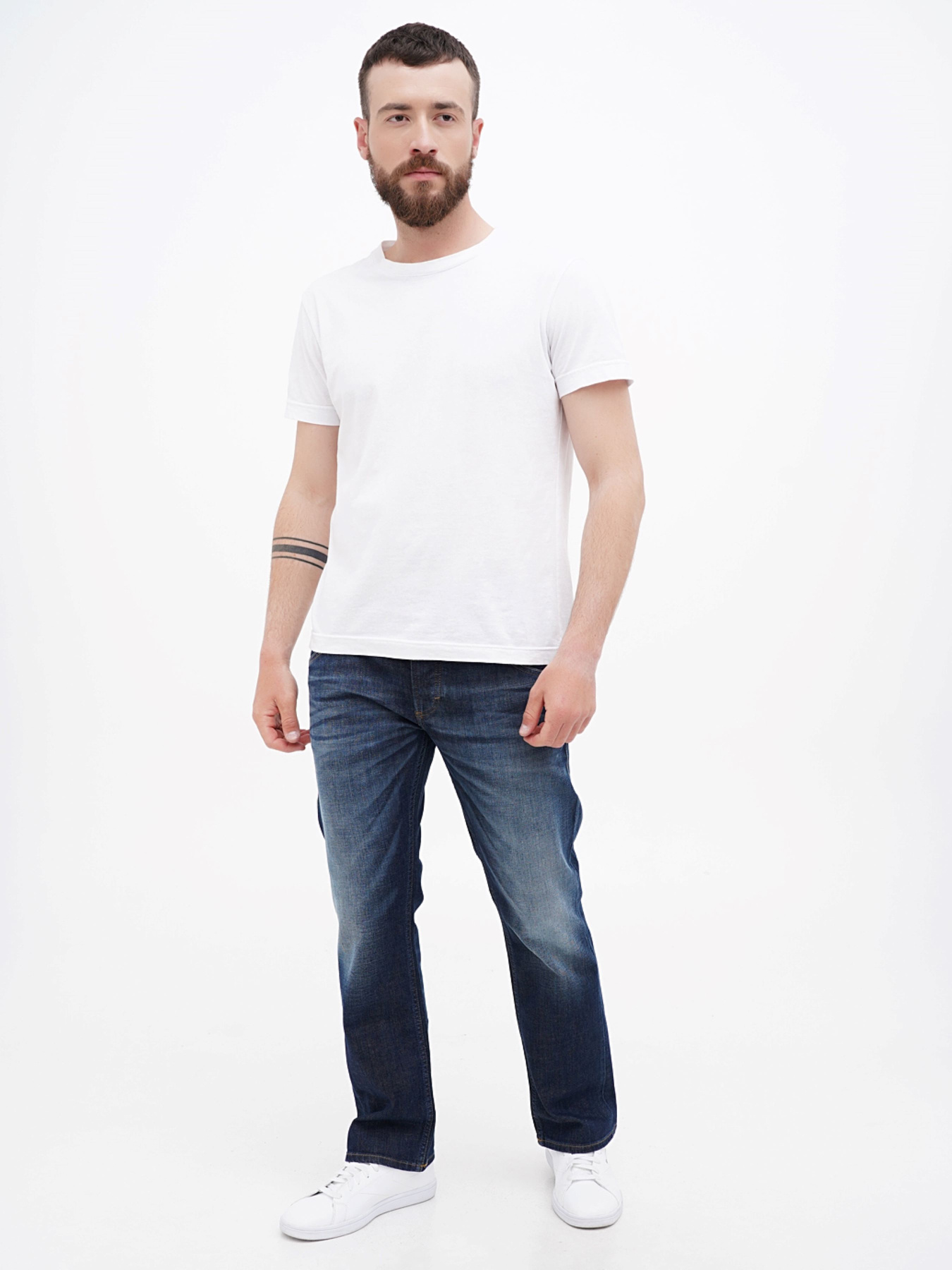 Прямые джинсы Mustang Jeans модель 5002448 Прямые джинсы Mustang Jeans модель 5002448 Фото