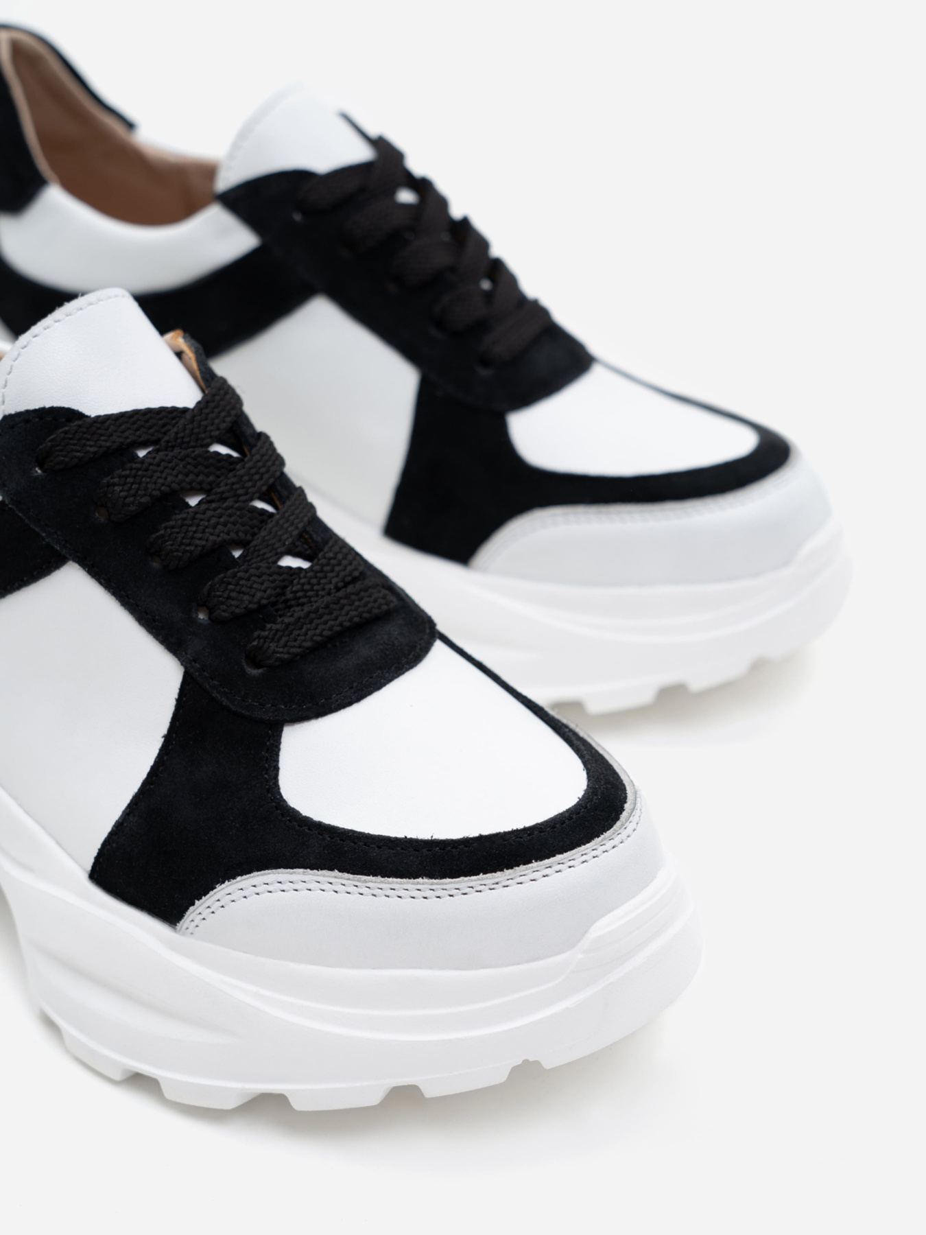 Кросівки повсякденні ISSA Plus модель OB2-211_white Фото