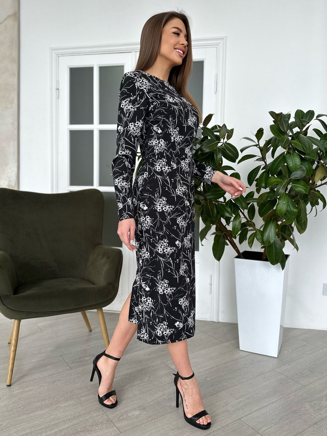 Сукня міді ISSA Plus модель 13841_black Сукня міді ISSA Plus модель 13841_black Фото