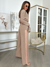 Повсякденний костюм ISSA Plus модель 13852_beige Повсякденний костюм ISSA Plus модель 13852_beige Фото