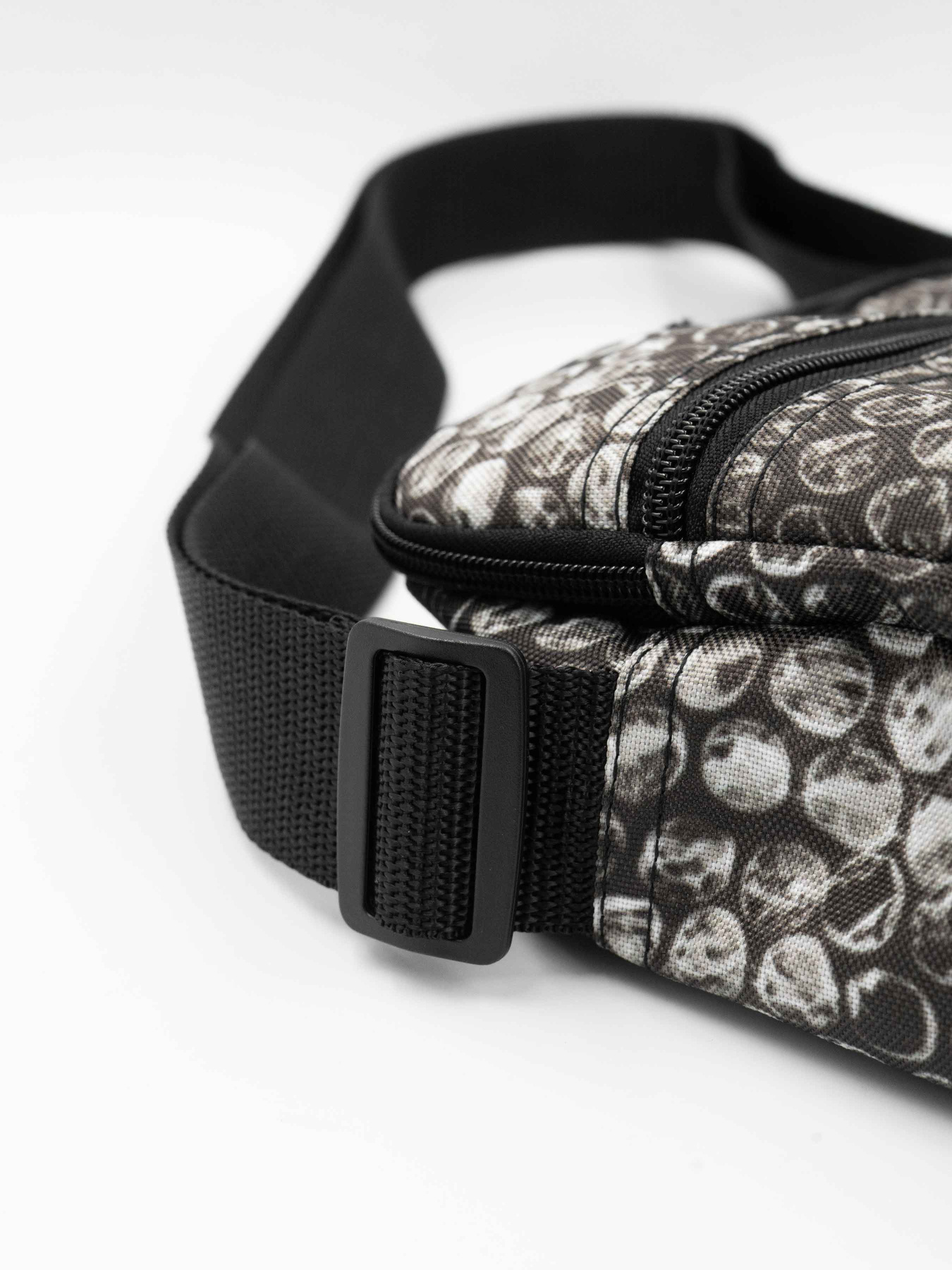 Мессенджер Custom Wear Модель cw--7694 Фото