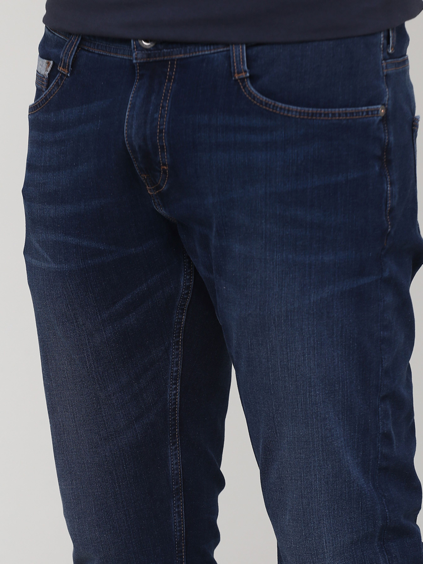 Завужені джинси Mustang Jeans модель 4009338 Фото